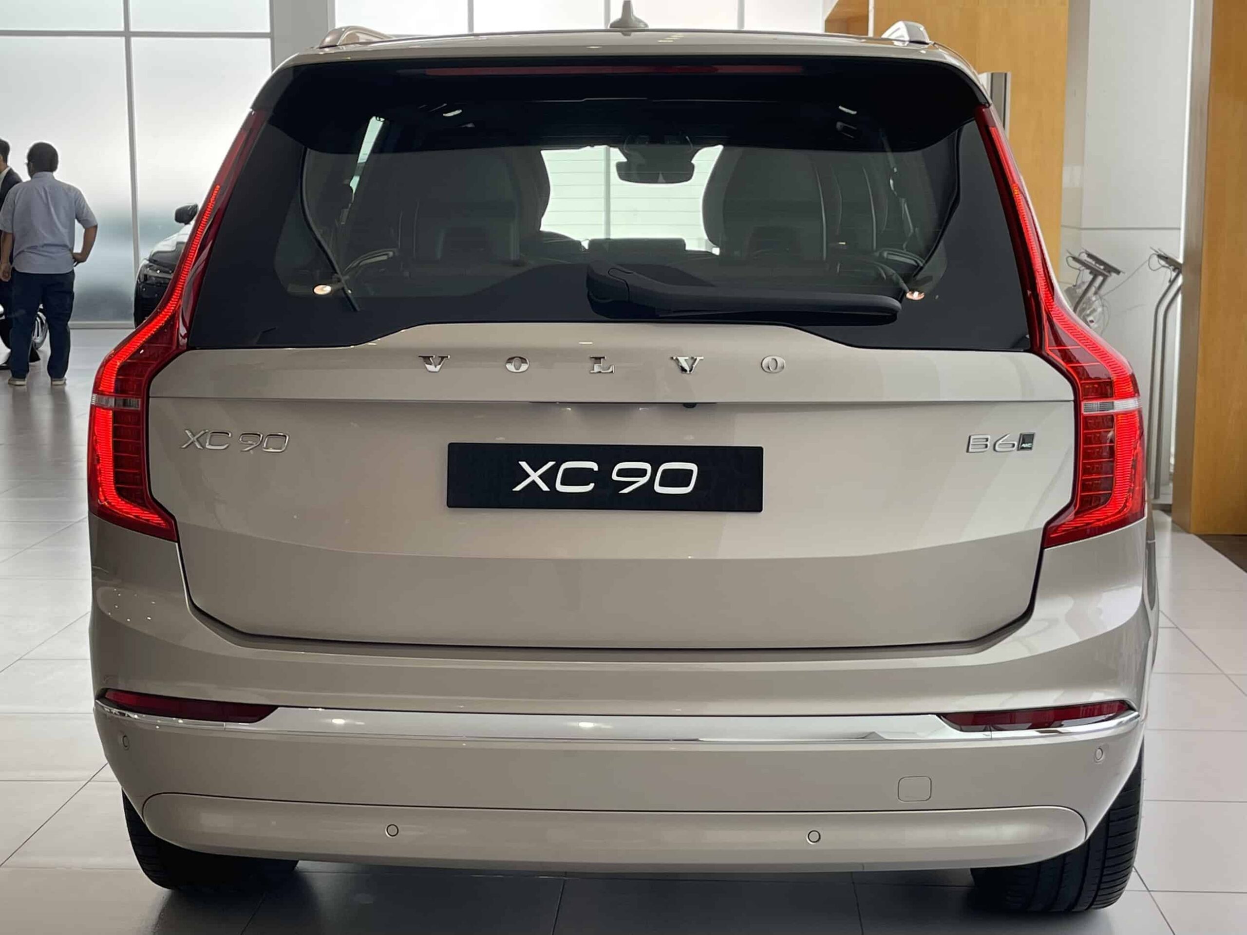 anh-thuc-te-volvo-xc90-ultimate-2023 (12)