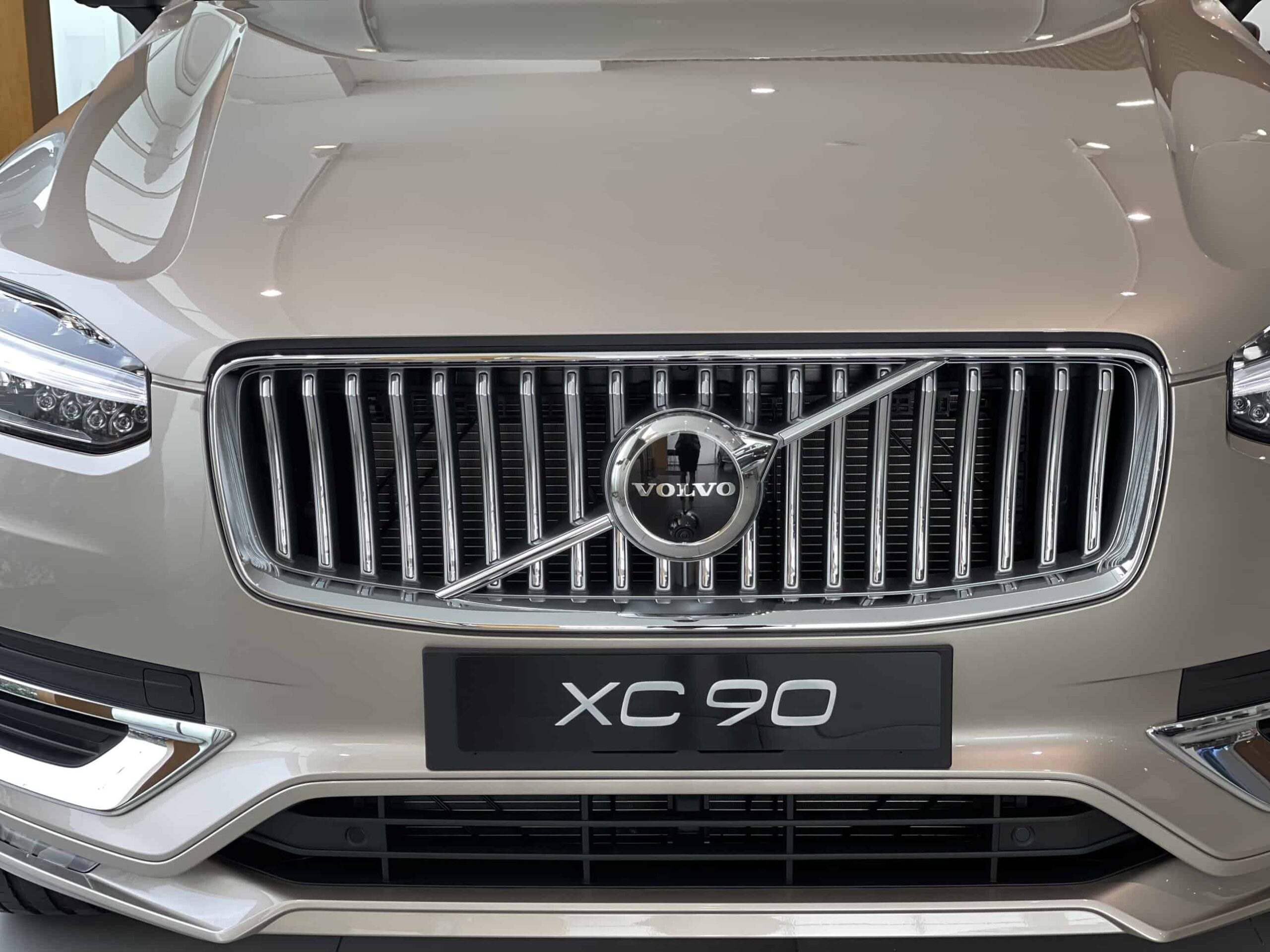anh-thuc-te-volvo-xc90-ultimate-2023 (15)