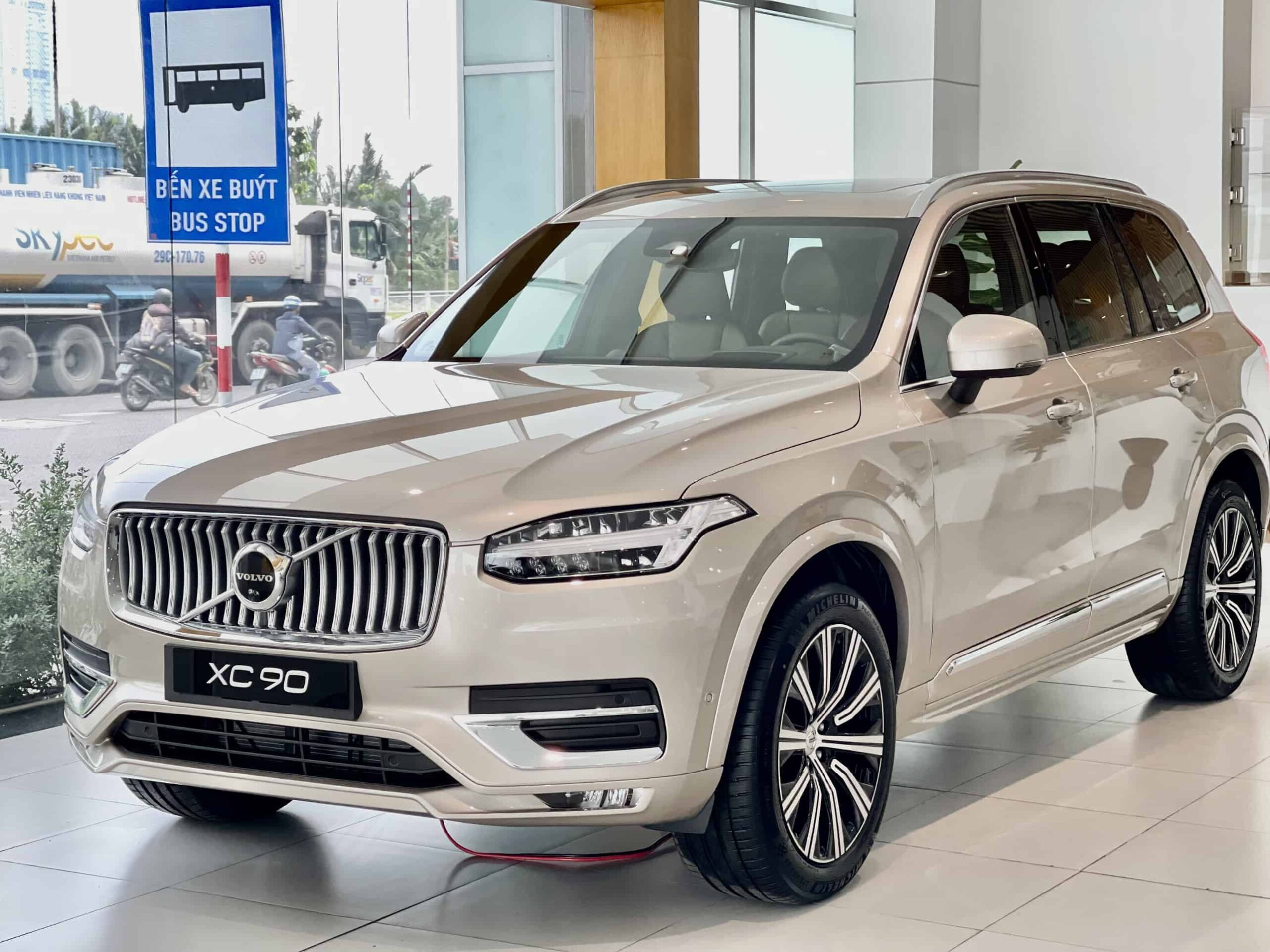 anh-thuc-te-volvo-xc90-ultimate-2023 (18)