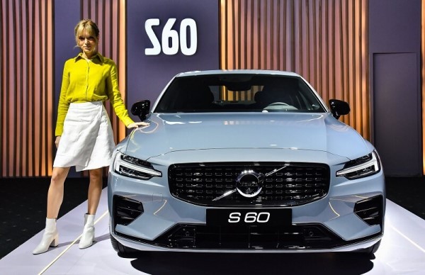Các phiên bản của Volvo S60