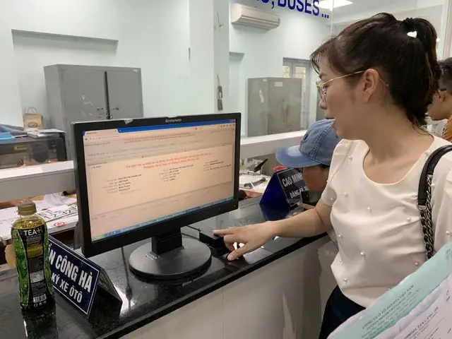 Bấm Biển Số Xe Ô Tô