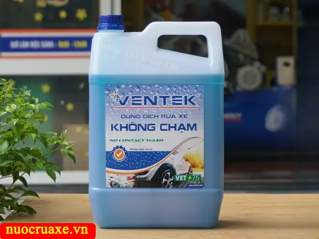 Bọt Rửa Xe Ô Tô Không Chạm
