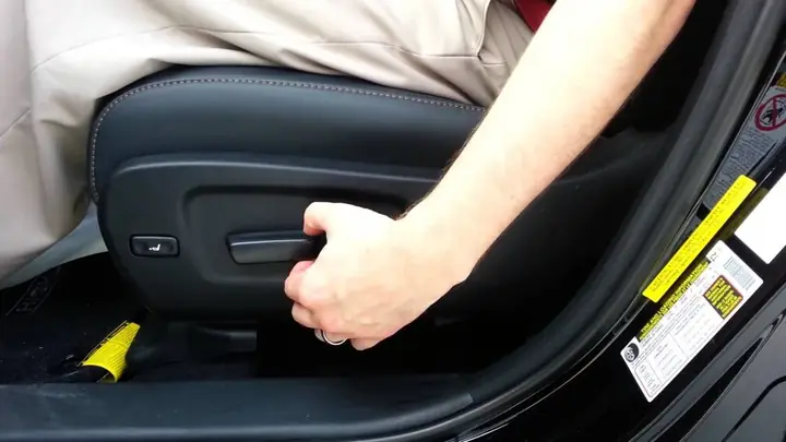 Cách Hạ Ghế Xe Ô Tô