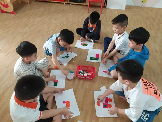 Cắt Dán Xe Ô Tô