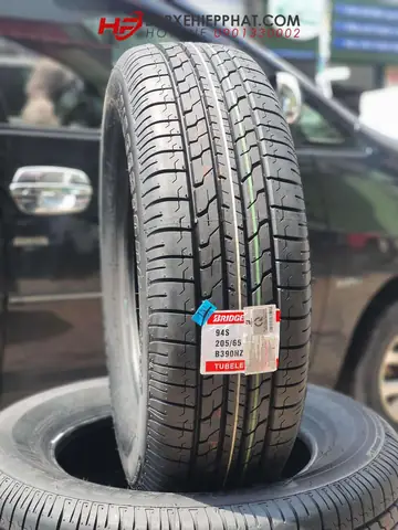 Giá Lốp Xe Ô Tô Innova