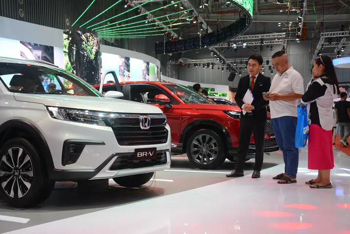 Giá Xe Ô Tô Trong Nước
