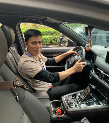 Hình Ảnh Lái Xe Ô Tô Đẹp