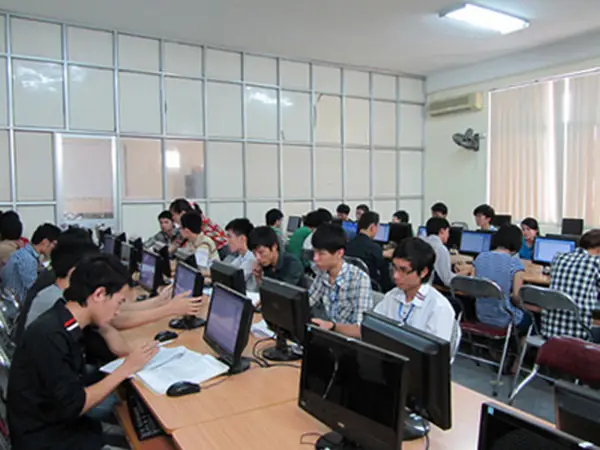 Học Lái Xe Ô Tô Quận Thanh Xuân
