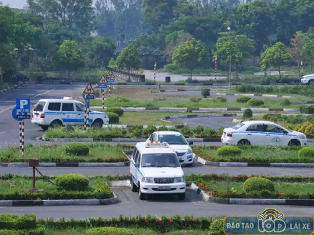 Học Lái Xe Ô Tô Việt Thanh