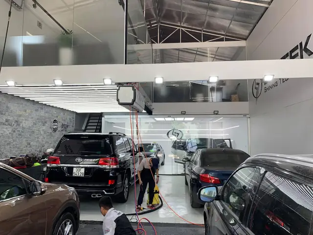 Mô Hình Rửa Xe Ô Tô