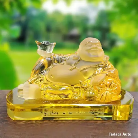 Tượng Phật Di Lặc Để Xe Ô Tô