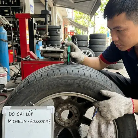 Xe Ô Tô Đi Được Bao Nhiêu Năm