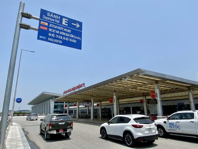 Xe Ô Tô Đi Sân Bay Nội Bài