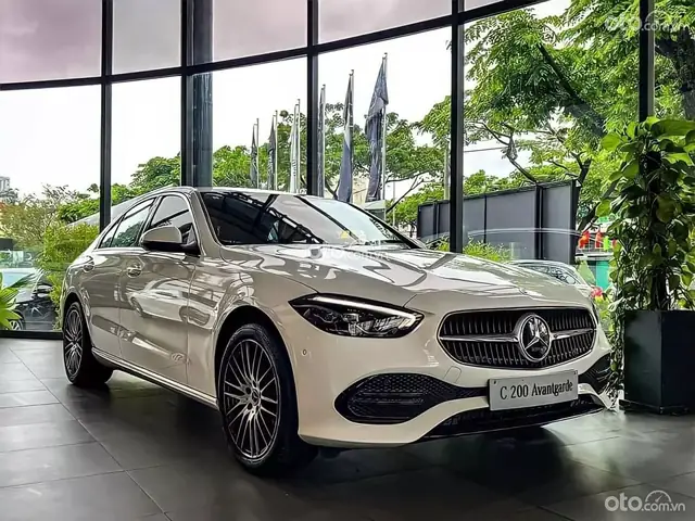 Xe Ô Tô Mercedes C200 Giá Bao Nhiêu