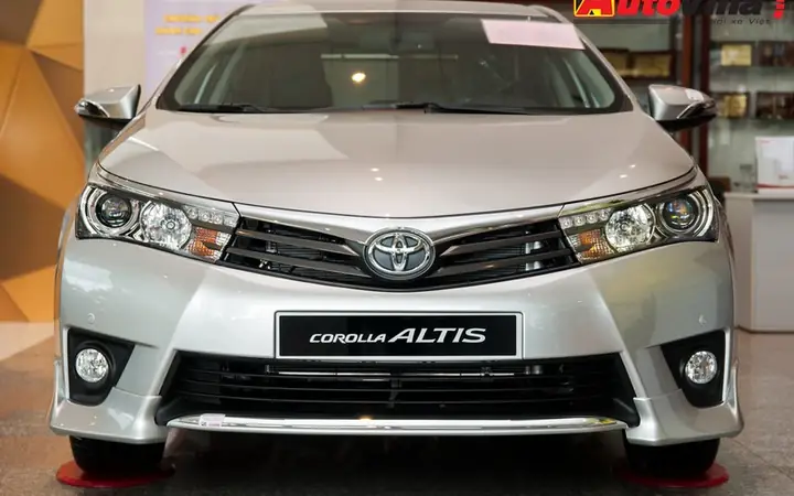 Xe Ô Tô Toyota Altis 2015