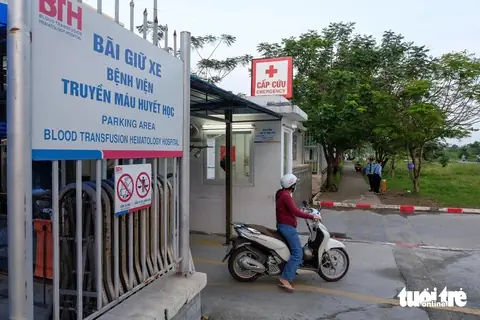 Bãi Giữ Xe Ô Tô Bệnh Viện Bình Dân