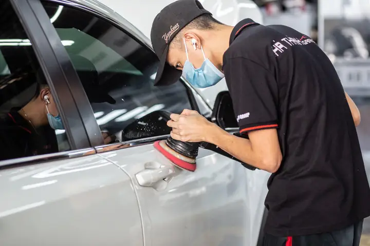 Cách Đánh Bóng Vỏ Xe Ô Tô