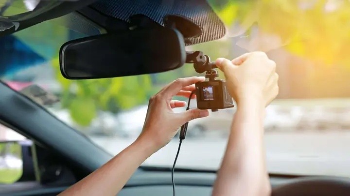Camera Hành Trình Trên Xe Ô Tô