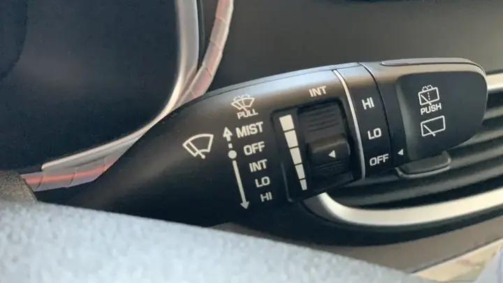 Cần Gạt Nước Xe Ô Tô