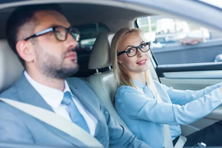 Cận Thị Có Được Lái Xe Ô Tô