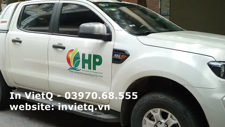 Dán Logo Lên Xe Ô Tô
