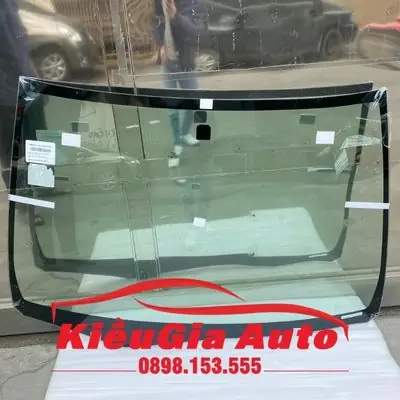 Giá Kính Chắn Gió Xe Ô Tô Innova