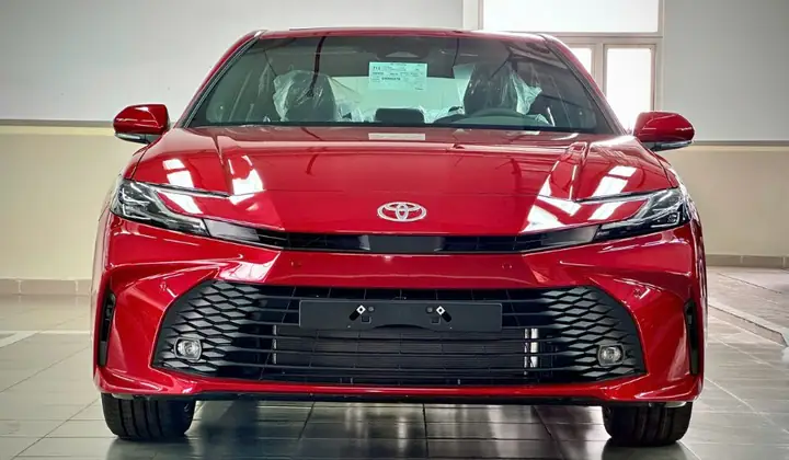 Giá Xe Ô Tô Camry 2.5 Q