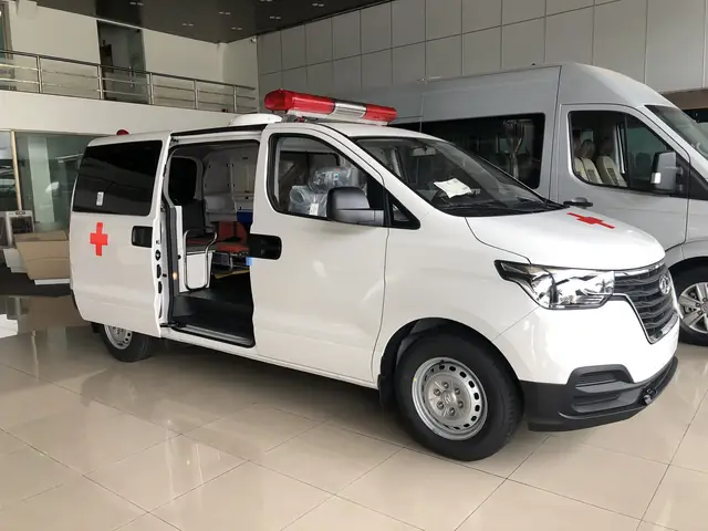 Giá Xe Ô Tô Cứu Thương Starex