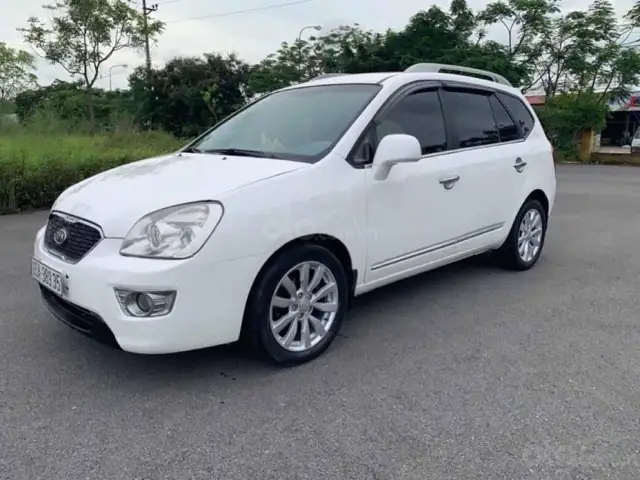Giá Xe Ô Tô Kia Carens 2011
