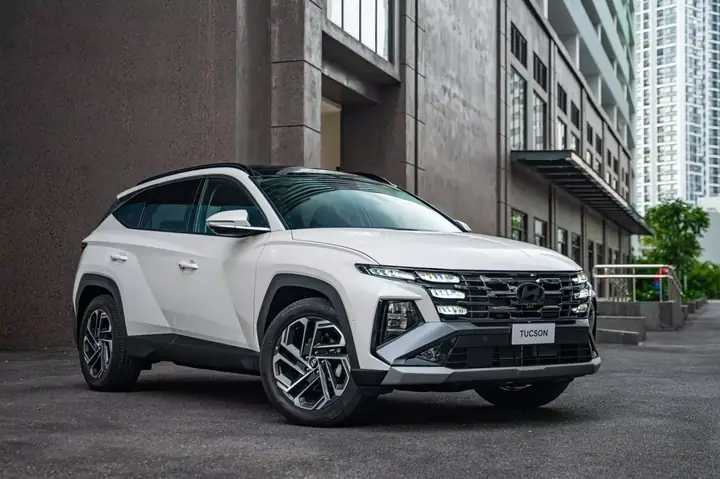 Giá Xe Ô Tô Tucson