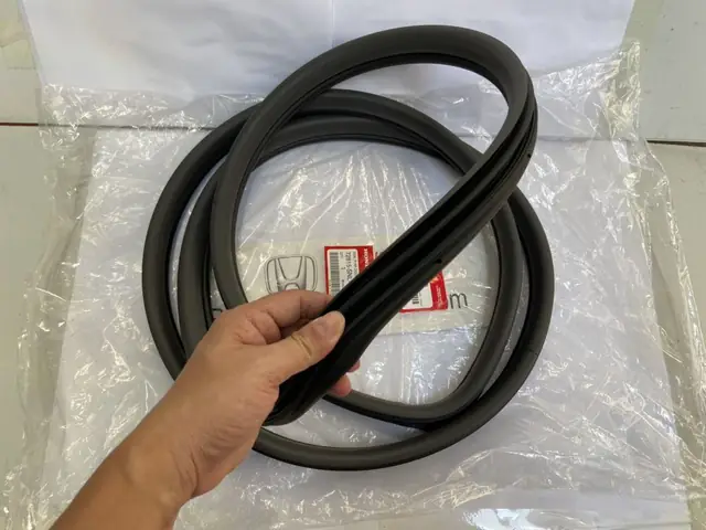 Gioăng Khung Cửa Xe Ô Tô