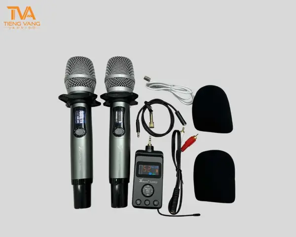 Hát Karaoke Trên Xe Ô Tô