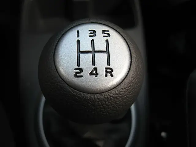 Hình Ảnh Cần Số Xe Ô Tô