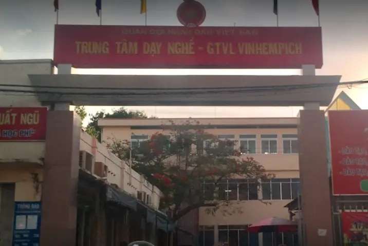 Học Lái Xe Ô Tô Vinhempich