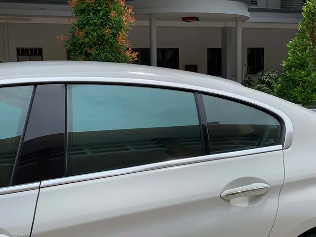 Kính Cửa Xe Ô Tô