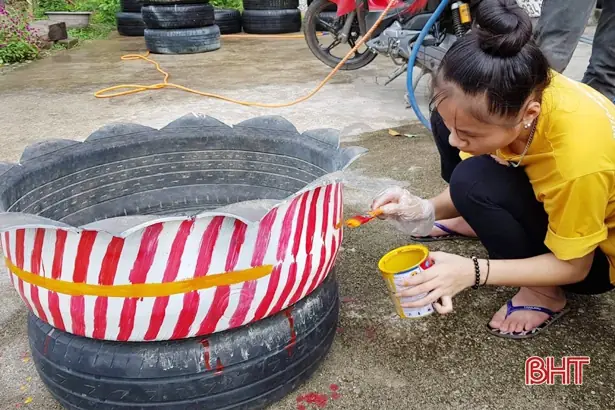 Làm Chậu Hoa Từ Lốp Xe Ô Tô
