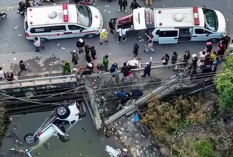 Làm Gì Khi Xe Ô Tô Bị Rơi Xuống Nước