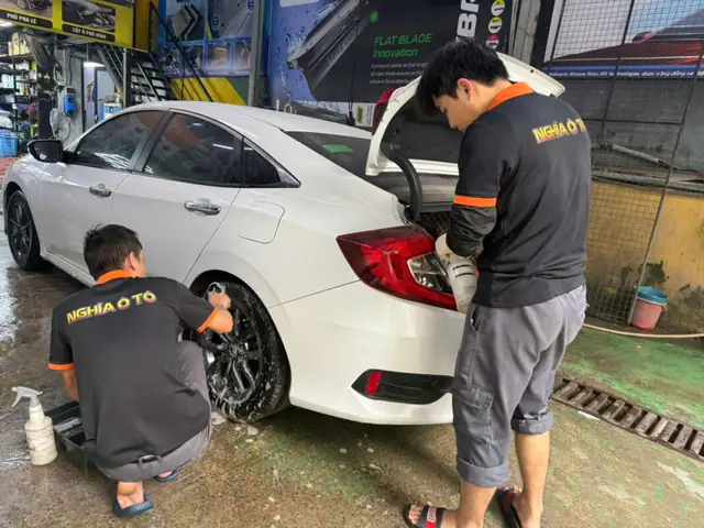 Làm Xe Ô Tô Bằng Máy
