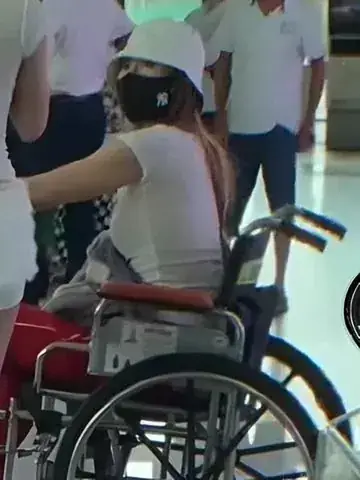 Lan Ngọc Trở Bỉnh Phát Bằng Xe Ô Tô