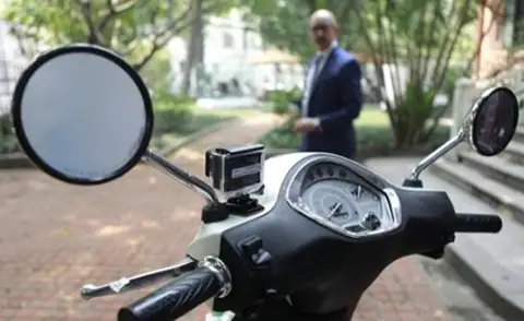 Lắp Camera Hành Trình Ô Tô Cho Xe Máy