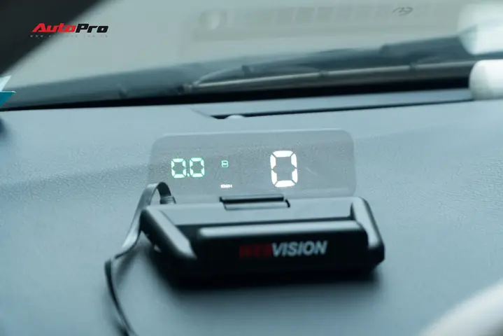 Lắp Hud Xe Ô Tô