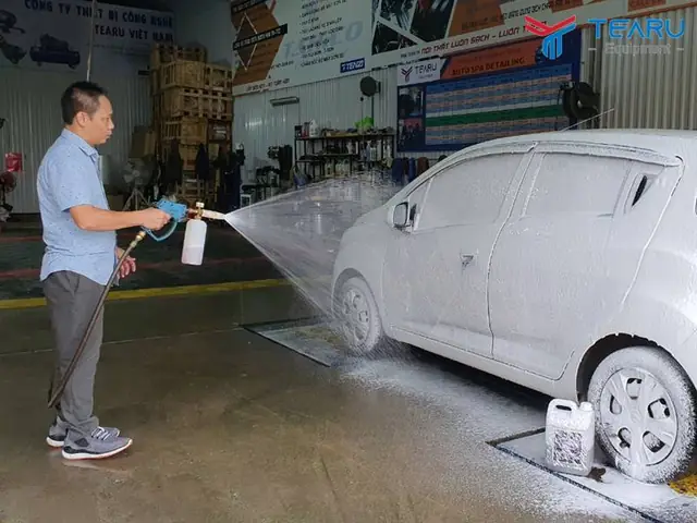 Máy Rửa Xe Ô Tô Không Chạm
