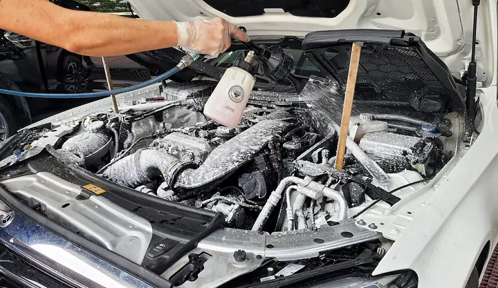 Máy Vệ Sinh Xe Ô Tô