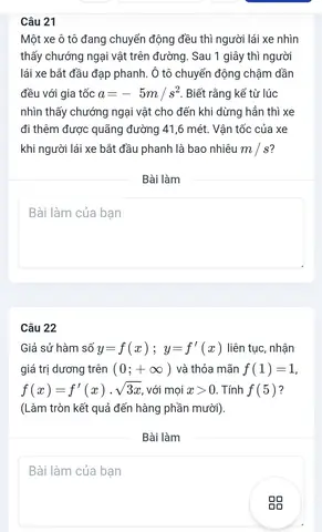 Một Xe Ô Tô Đang Chuyển Động Trên Đường