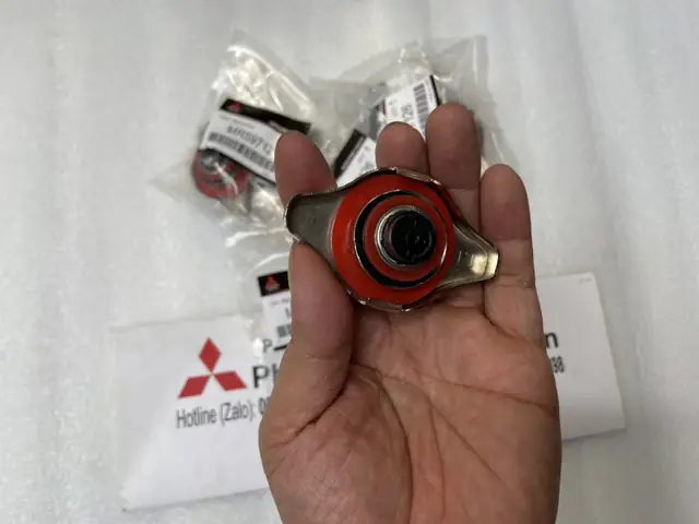 Nắp Két Nước Xe Ô Tô