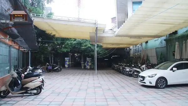 Nhà Hàng Có Chỗ Để Xe Ô Tô