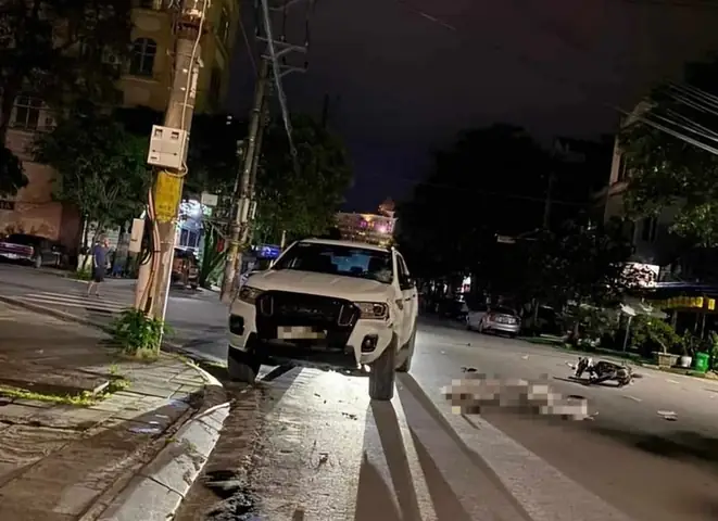 Nửa Cái Xe Ô Tô