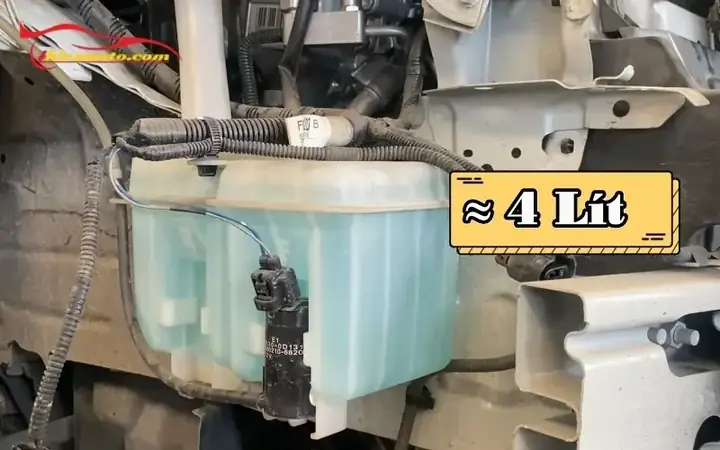 Nước Rửa Kính Xe Ô Tô Loại Nào Tốt