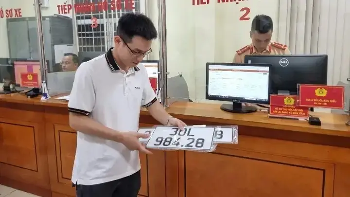 Phí Đăng Ký Xe Ô Tô Tiếng Anh