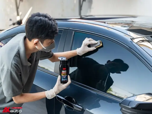 Phủ Nano Kính Xe Ô Tô